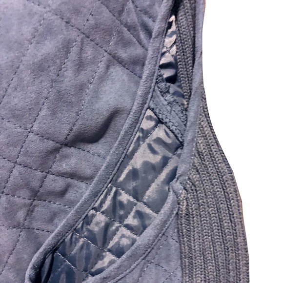 DONATED Vest-Quilted Front, Sweater Back, Snaps, C - Picture 3 of 6